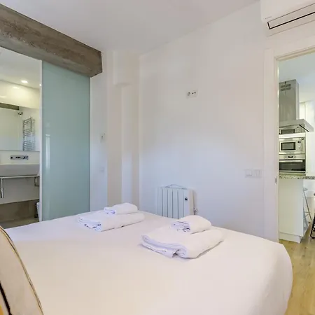 Six Apartments By Caleta Homes Màlaga Exterior photo